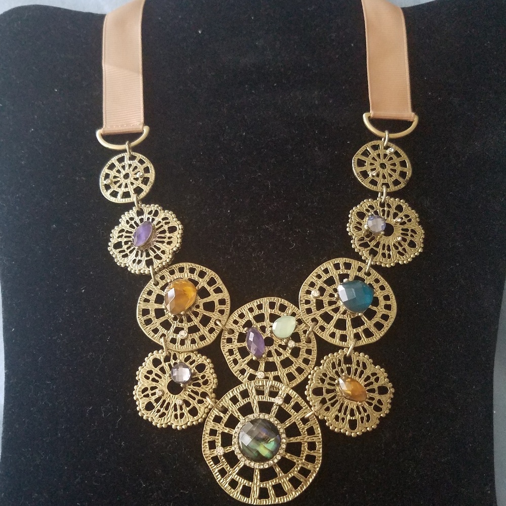 Multi color stimulated chrystal - gold necklace